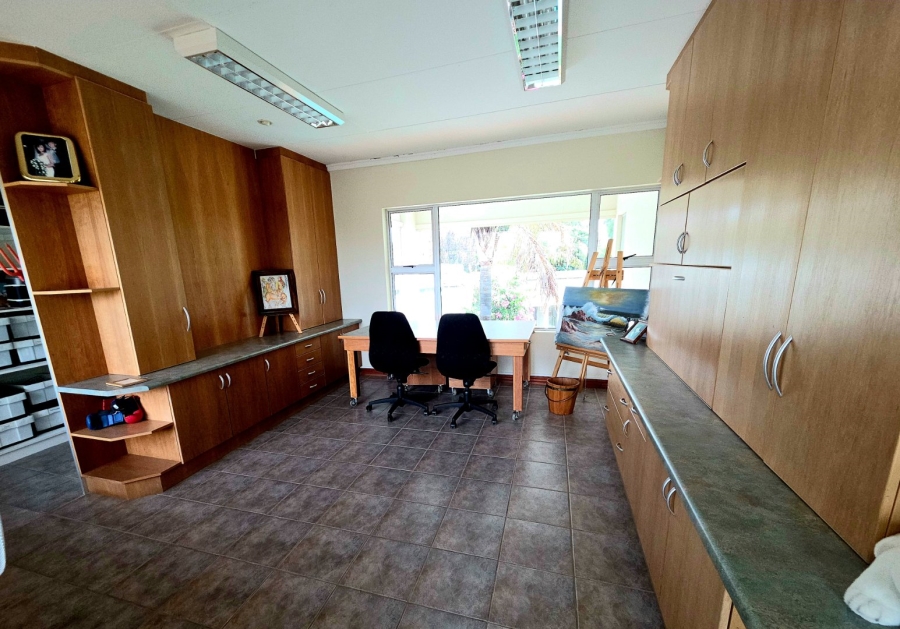 4 Bedroom Property for Sale in Heuwelsig Free State